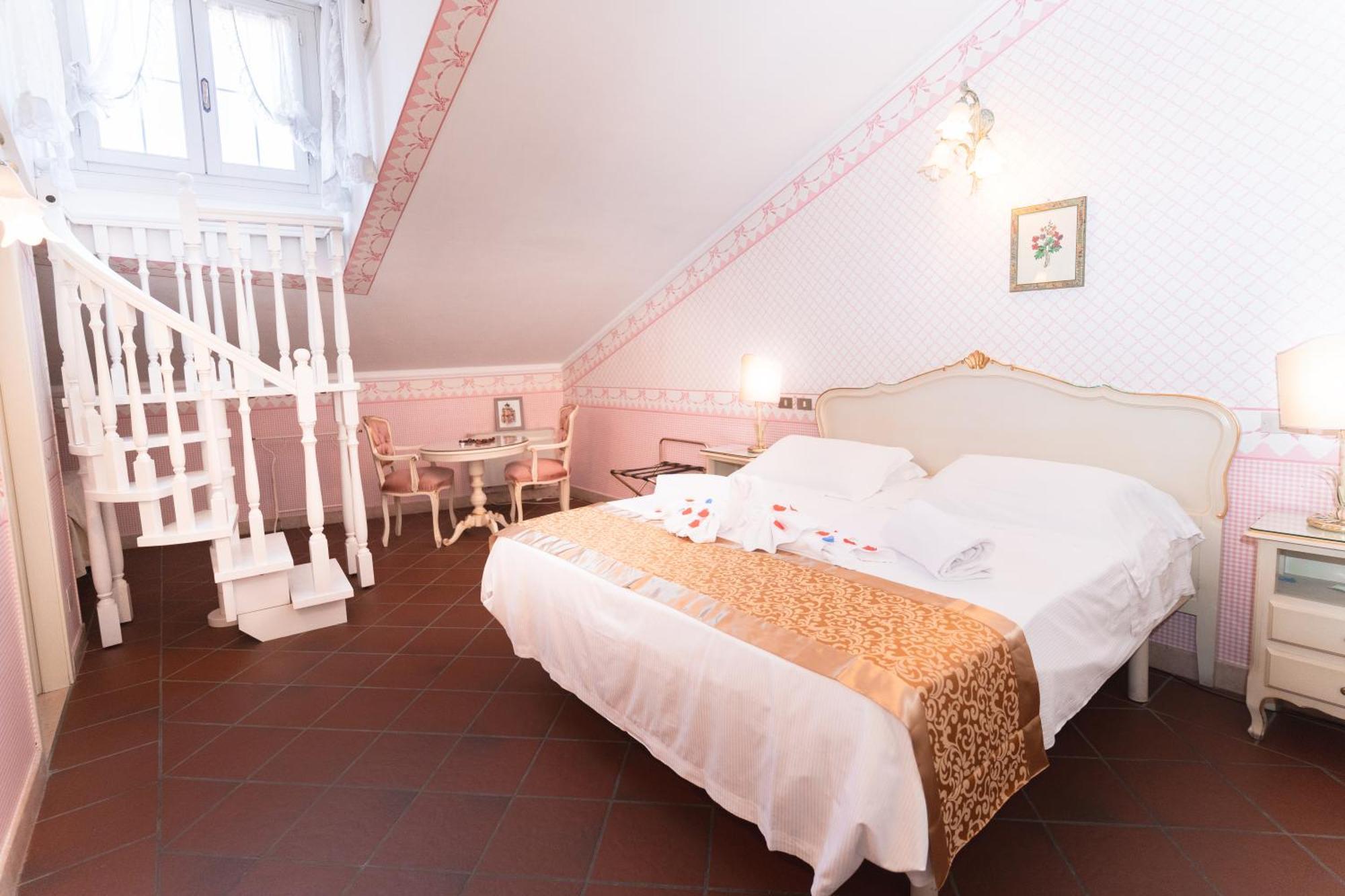 & Duchessa Isabella Collection By Gsa Hotel