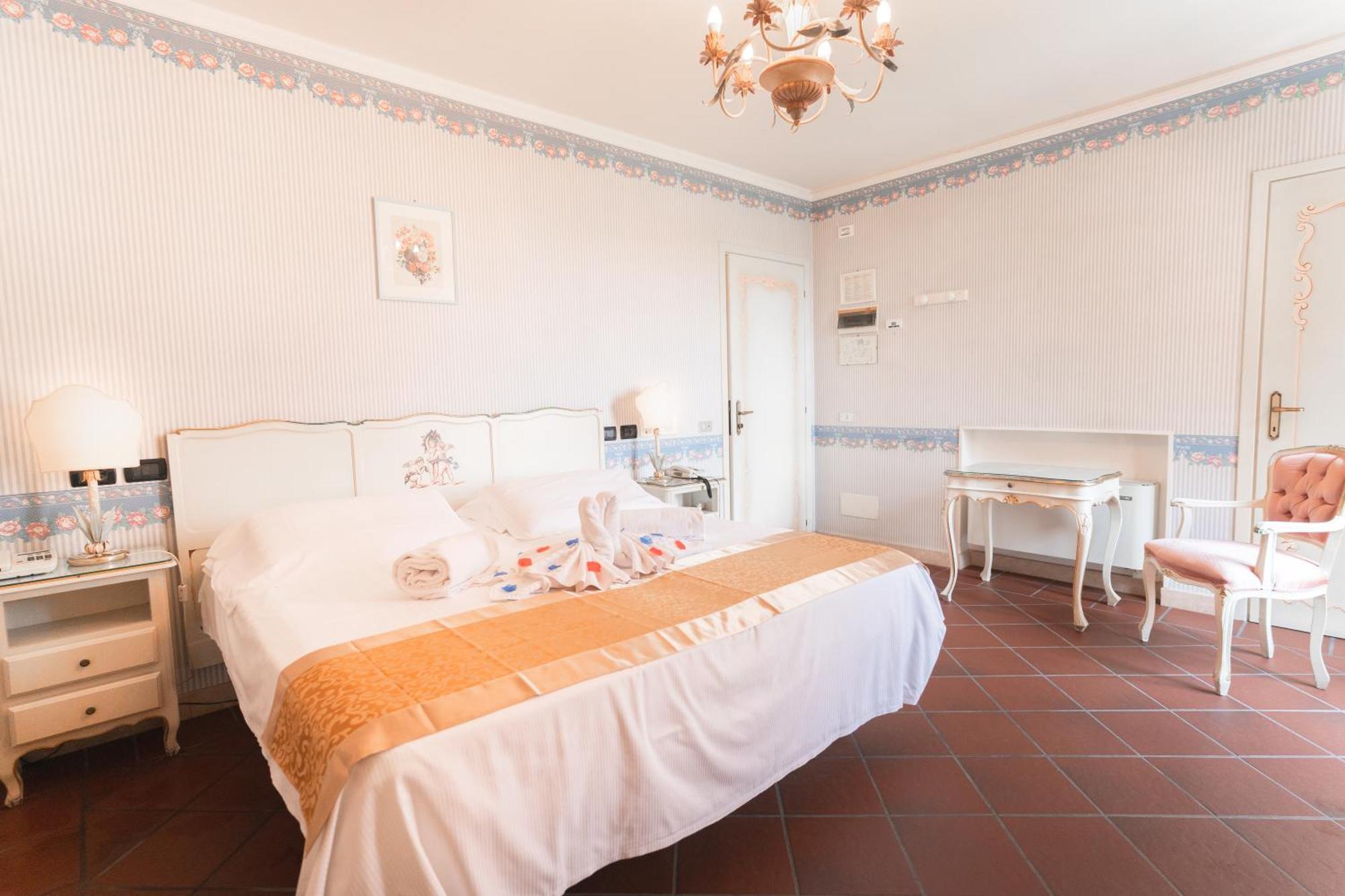 Duchessa Isabella Collection By Gsa Hotel Ferrara