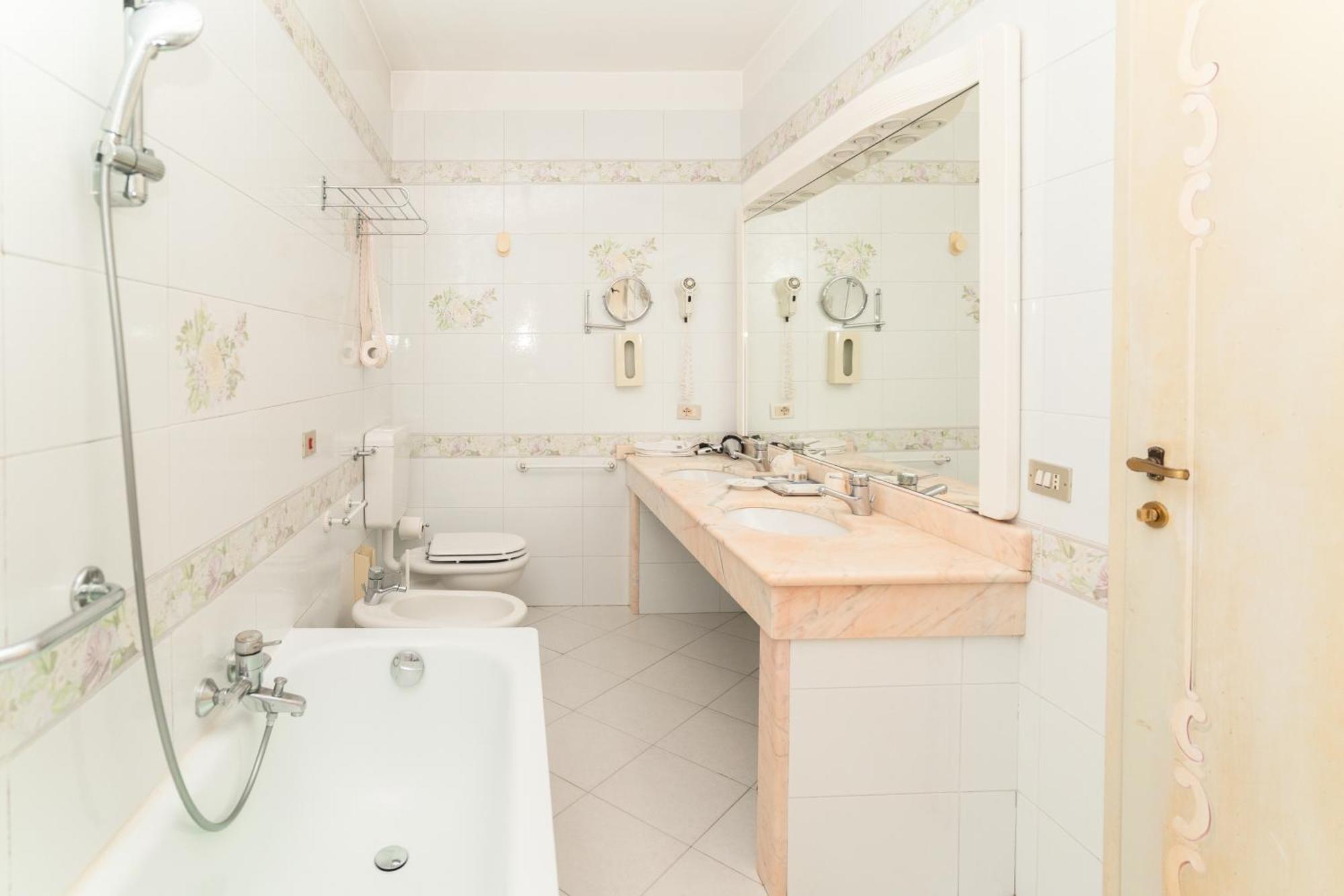Hotel Duchessa Isabella Collection By Gsa 5*