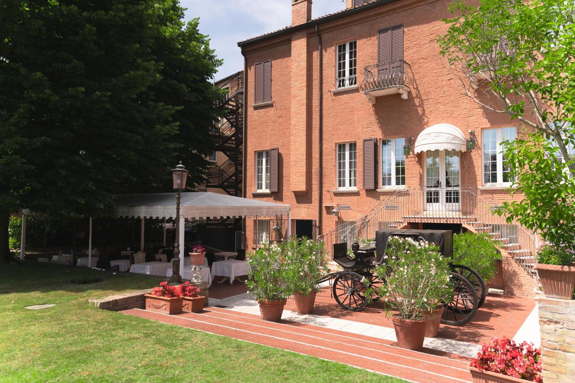 & Duchessa Isabella Collection By Gsa Hotel Ferrara