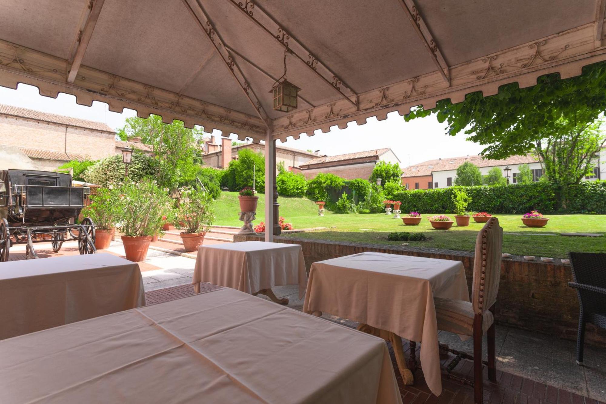 & Duchessa Isabella Collection By Gsa Hotel Ferrara