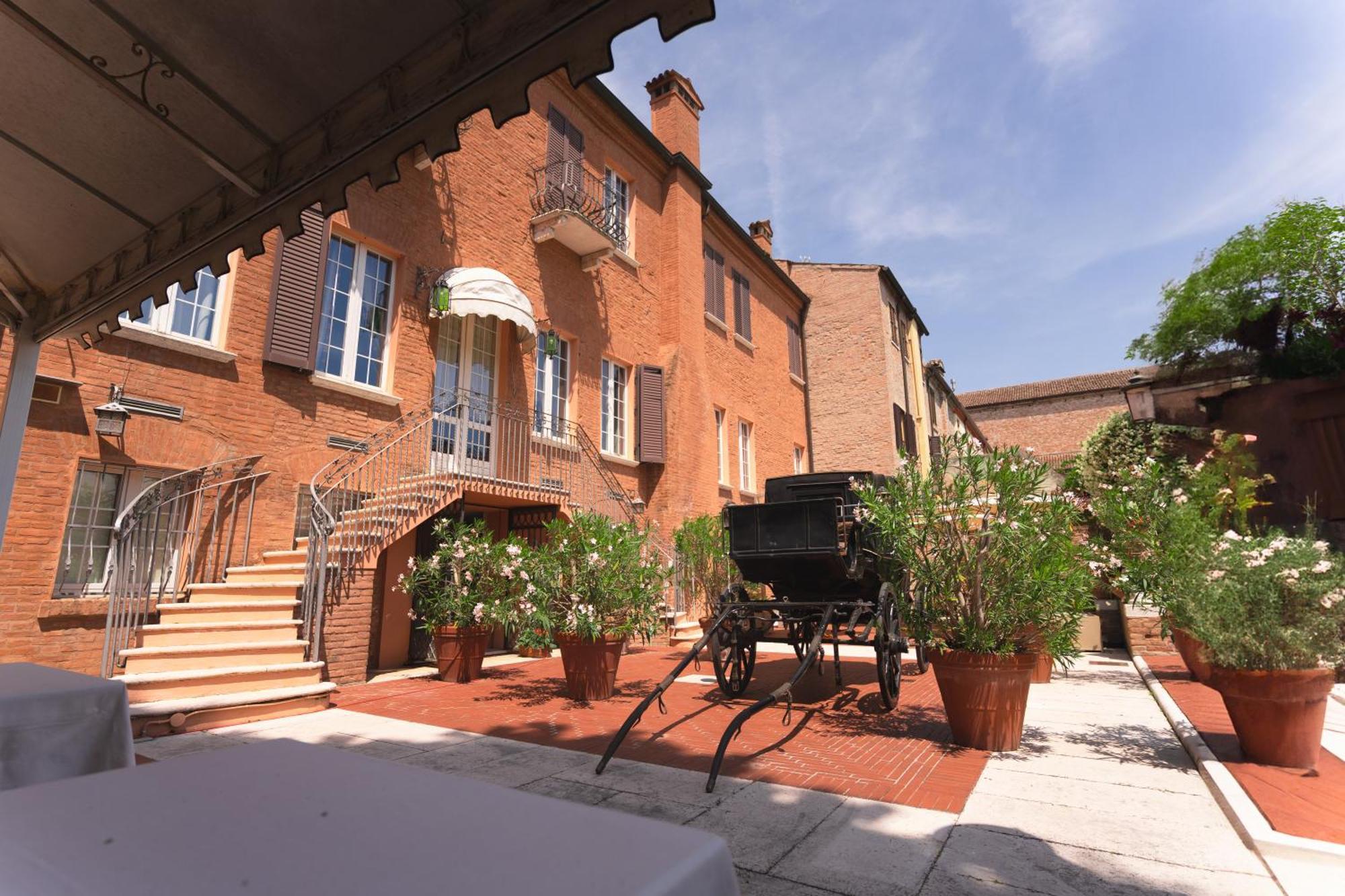 Hotel & Duchessa Isabella Collection By Gsa