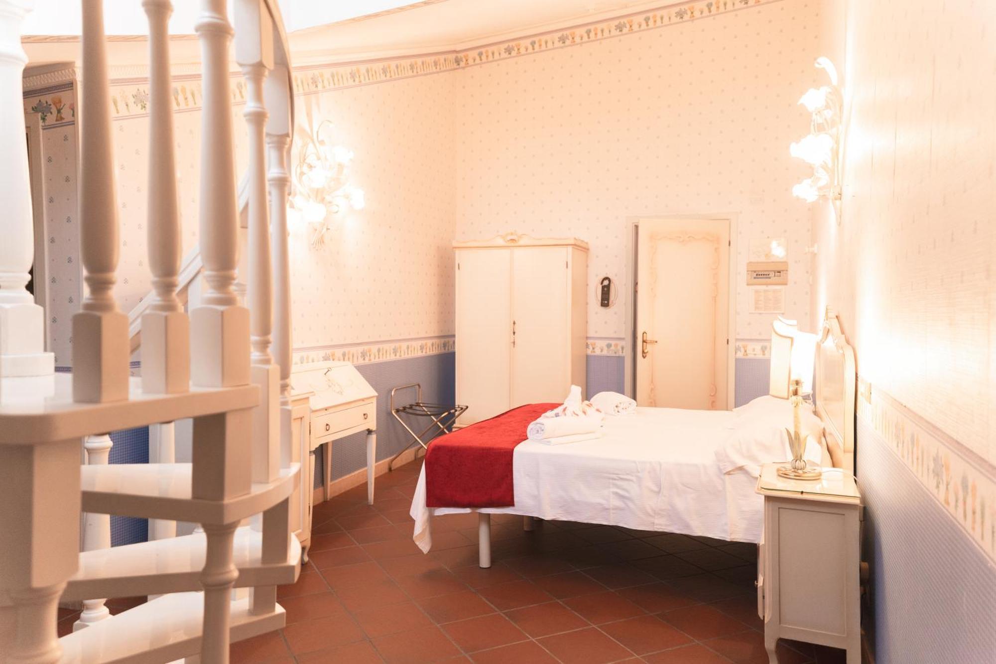 & Duchessa Isabella Collection By Gsa 5*